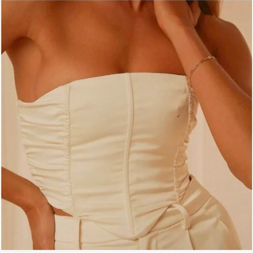 Peppermayo pale buttercup yellow satin cropped corset sleeveless top size 4
